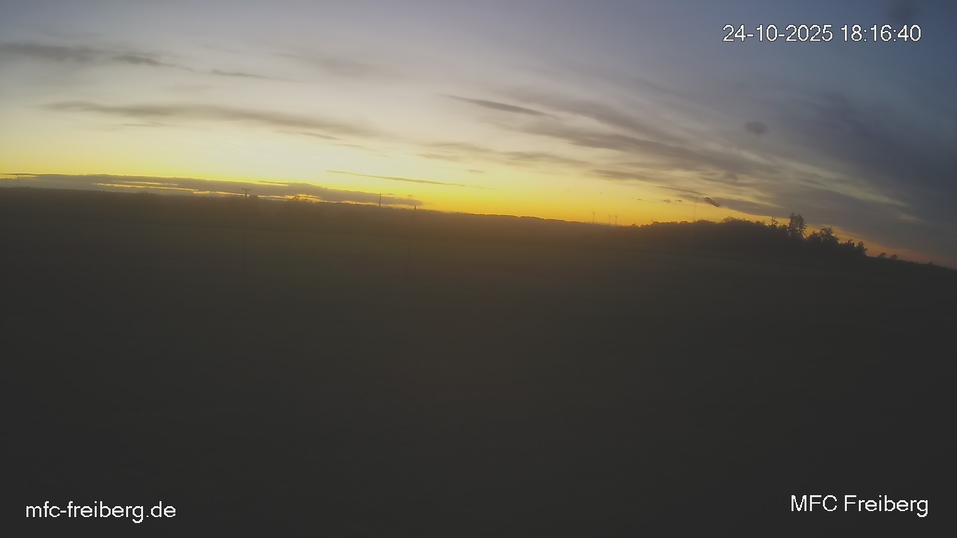 MFC Freiberg Flugplatz Webcam mfc-freiberg-flugplatz-webcam-2025-10-24-18-18.jpg Webcam vom Flugplatz Weissenborn Modellflugsportverein Freiberg