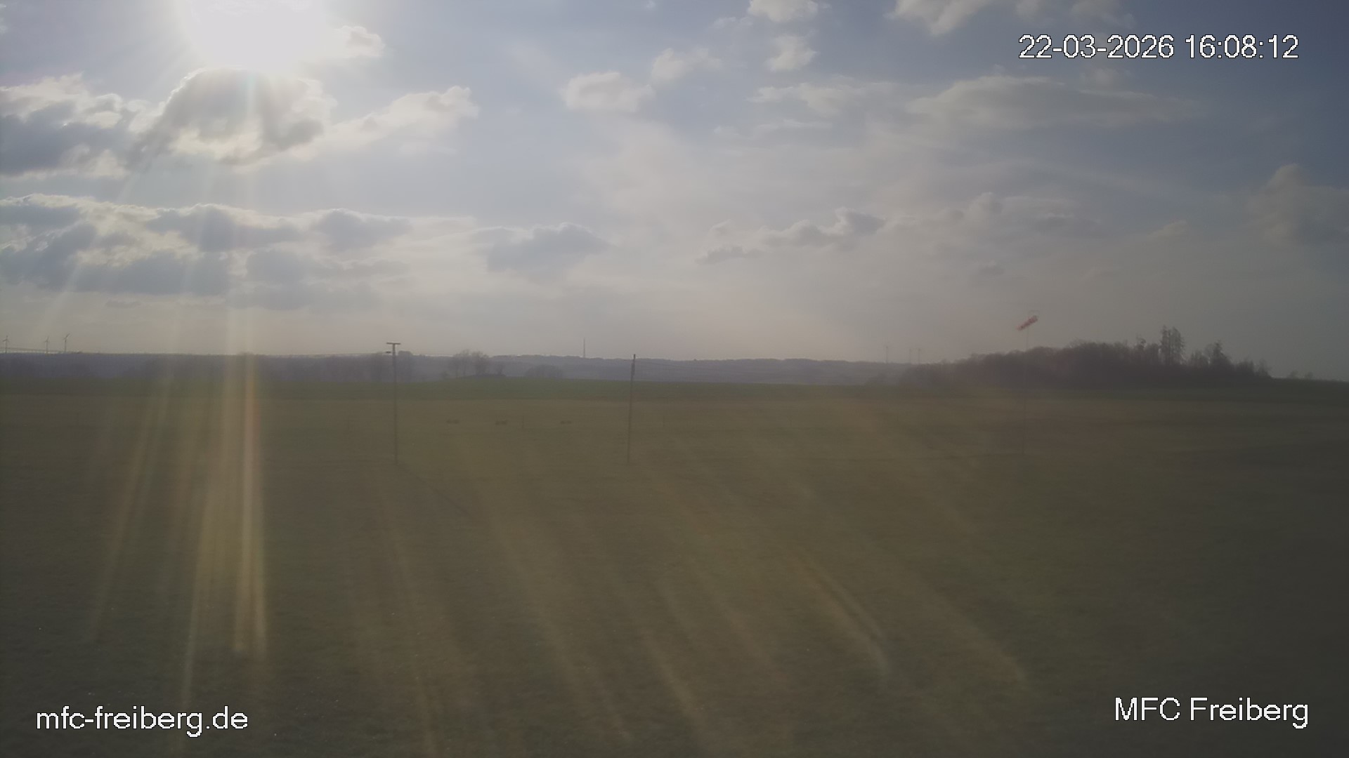 MFC Freiberg Flugplatz Webcam mfc-freiberg-flugplatz-webcam-2026-03-22-16-09.jpg Webcam vom Flugplatz Weissenborn Modellflugsportverein Freiberg