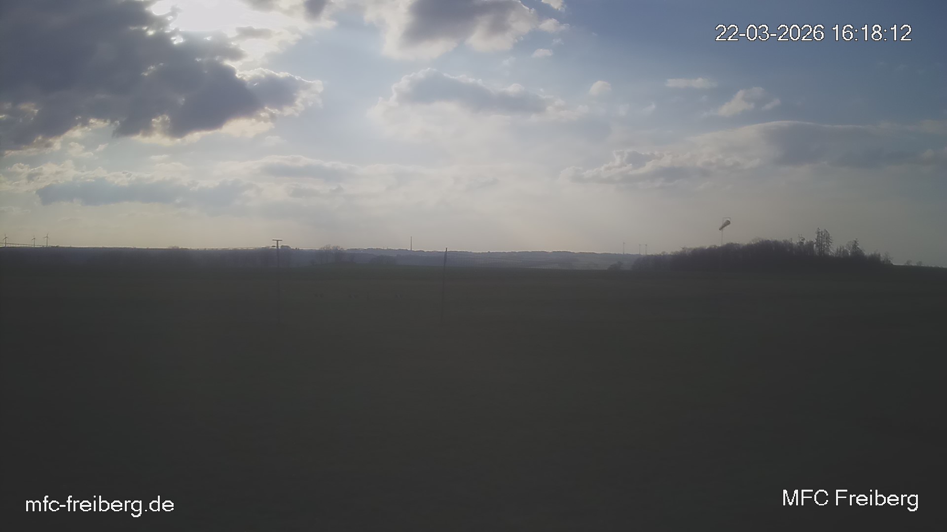 MFC Freiberg Flugplatz Webcam mfc-freiberg-flugplatz-webcam-2026-03-22-16-21.jpg Webcam vom Flugplatz Weissenborn Modellflugsportverein Freiberg