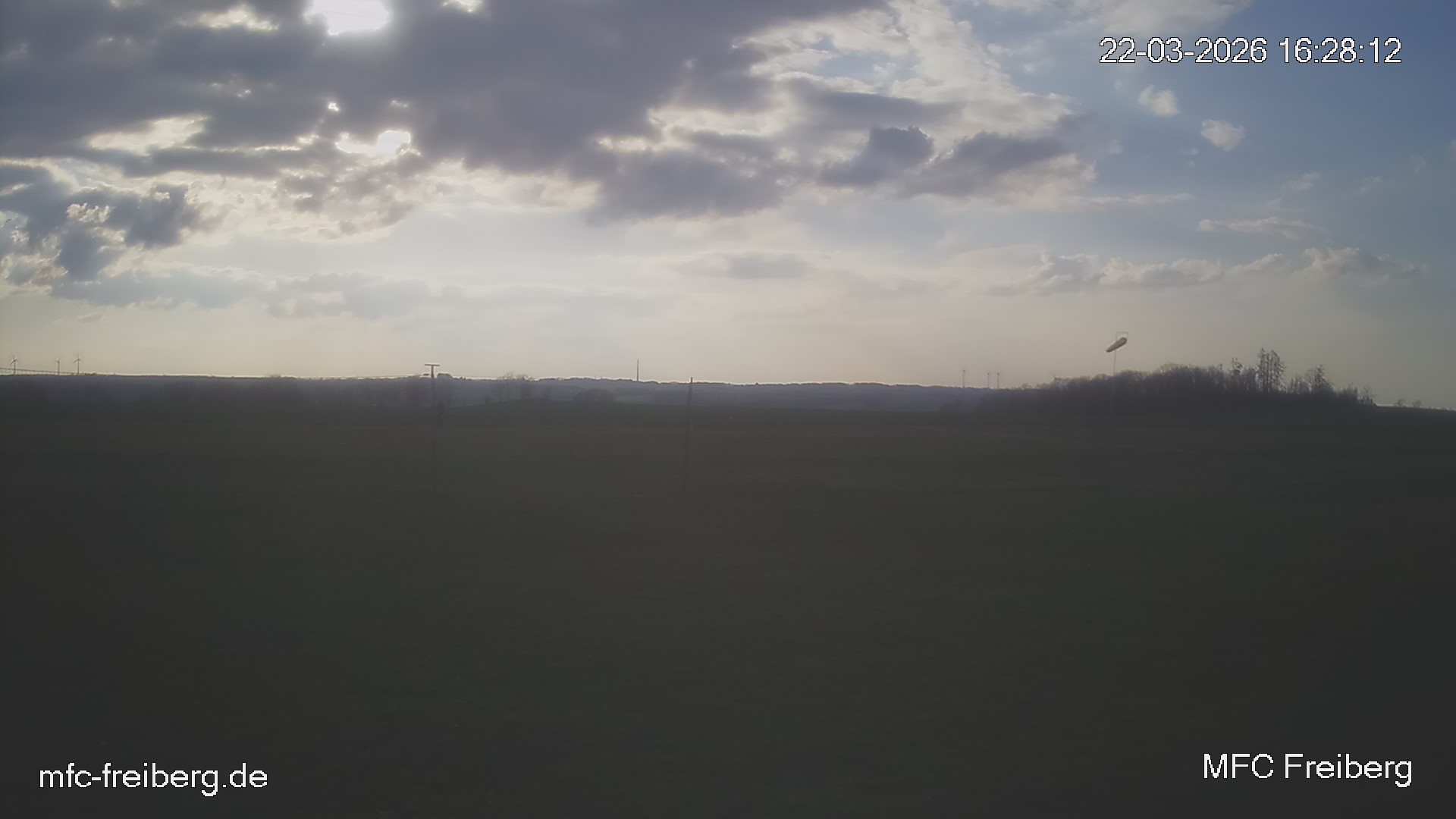 MFC Freiberg Flugplatz Webcam mfc-freiberg-flugplatz-webcam-2026-03-22-16-30.jpg Webcam vom Flugplatz Weissenborn Modellflugsportverein Freiberg