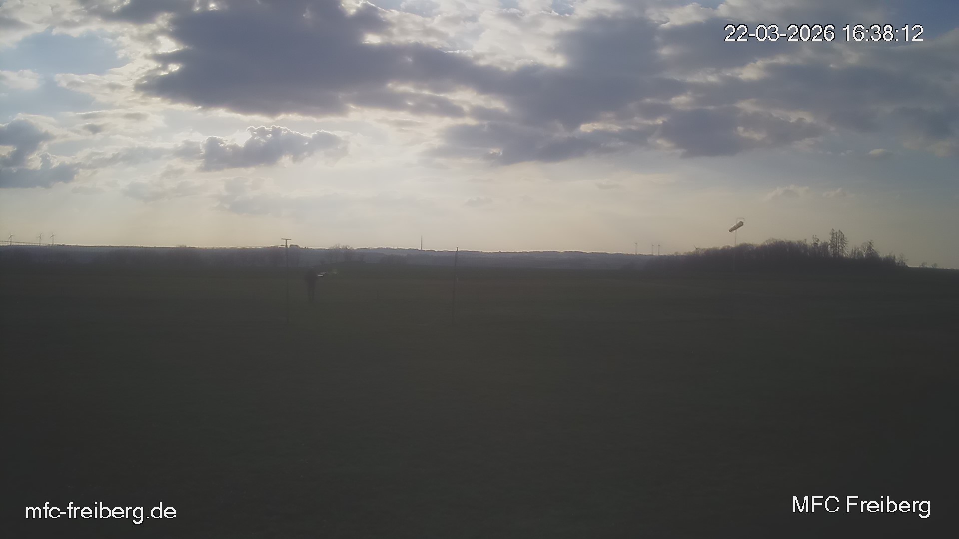 MFC Freiberg Flugplatz Webcam mfc-freiberg-flugplatz-webcam-2026-03-22-16-39.jpg Webcam vom Flugplatz Weissenborn Modellflugsportverein Freiberg