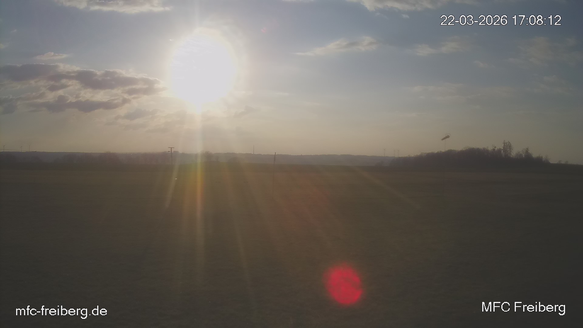 MFC Freiberg Flugplatz Webcam mfc-freiberg-flugplatz-webcam-2026-03-22-17-09.jpg Webcam vom Flugplatz Weissenborn Modellflugsportverein Freiberg