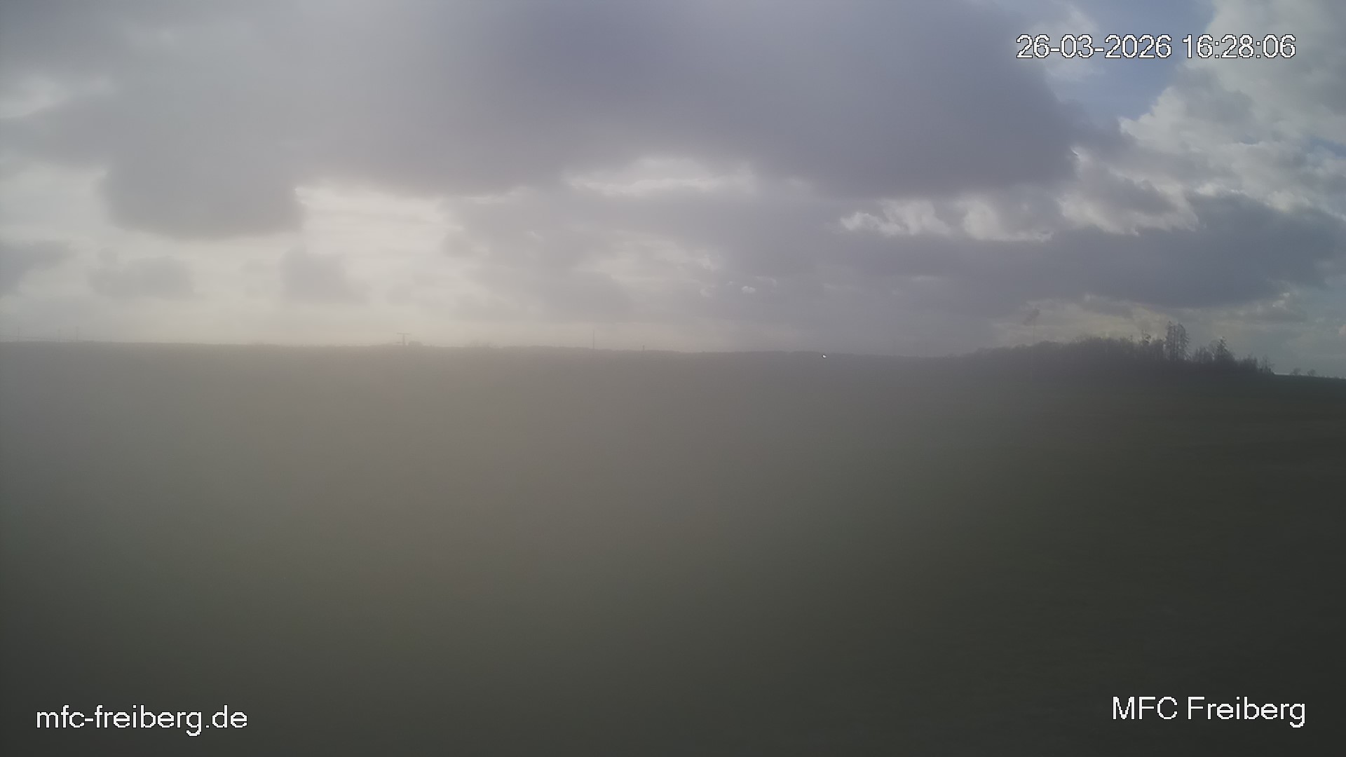 MFC Freiberg Flugplatz Webcam mfc-freiberg-flugplatz-webcam-2026-03-26-16-30.jpg Webcam vom Flugplatz Weissenborn Modellflugsportverein Freiberg