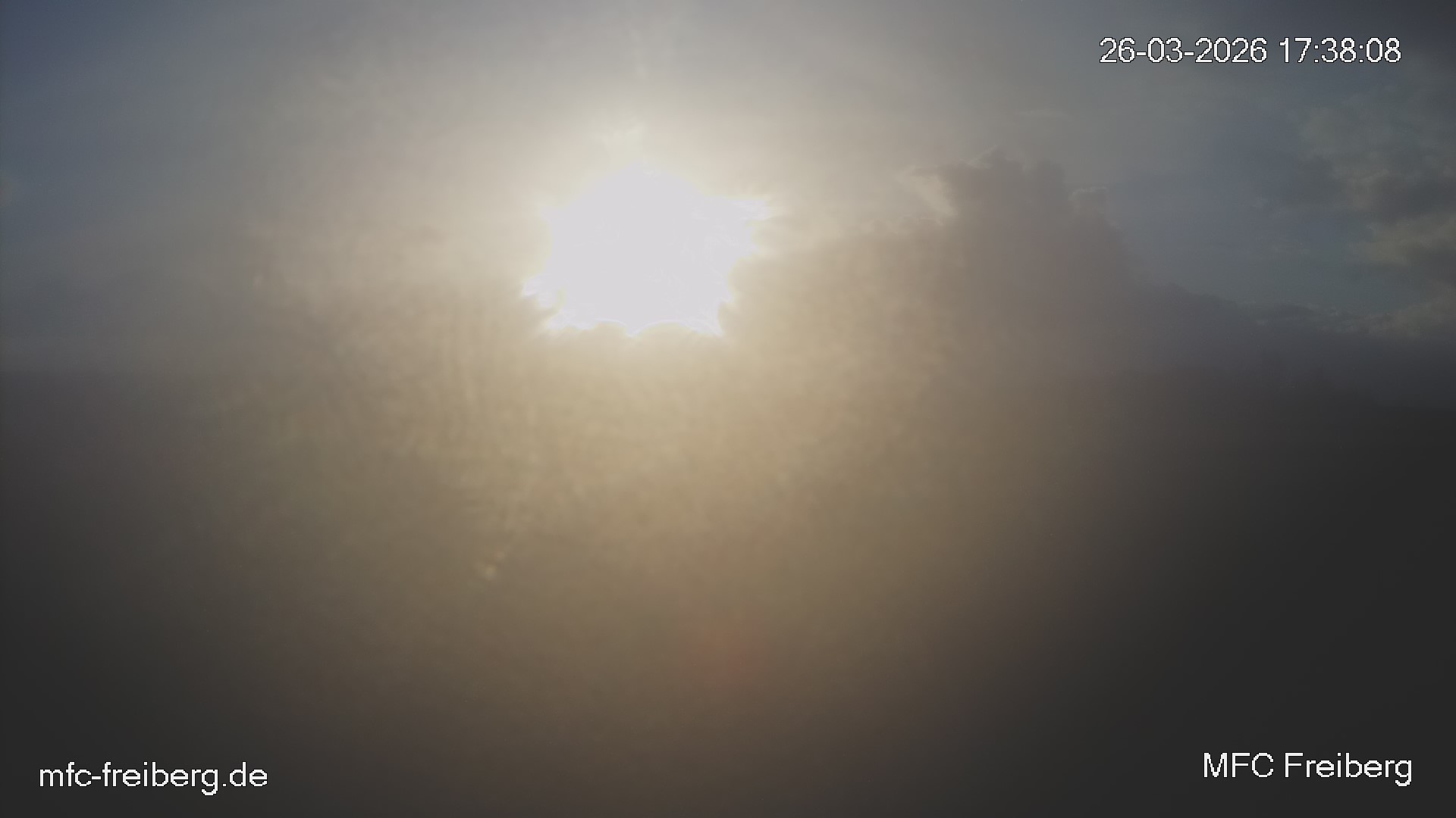 MFC Freiberg Flugplatz Webcam mfc-freiberg-flugplatz-webcam-2026-03-26-17-39.jpg Webcam vom Flugplatz Weissenborn Modellflugsportverein Freiberg