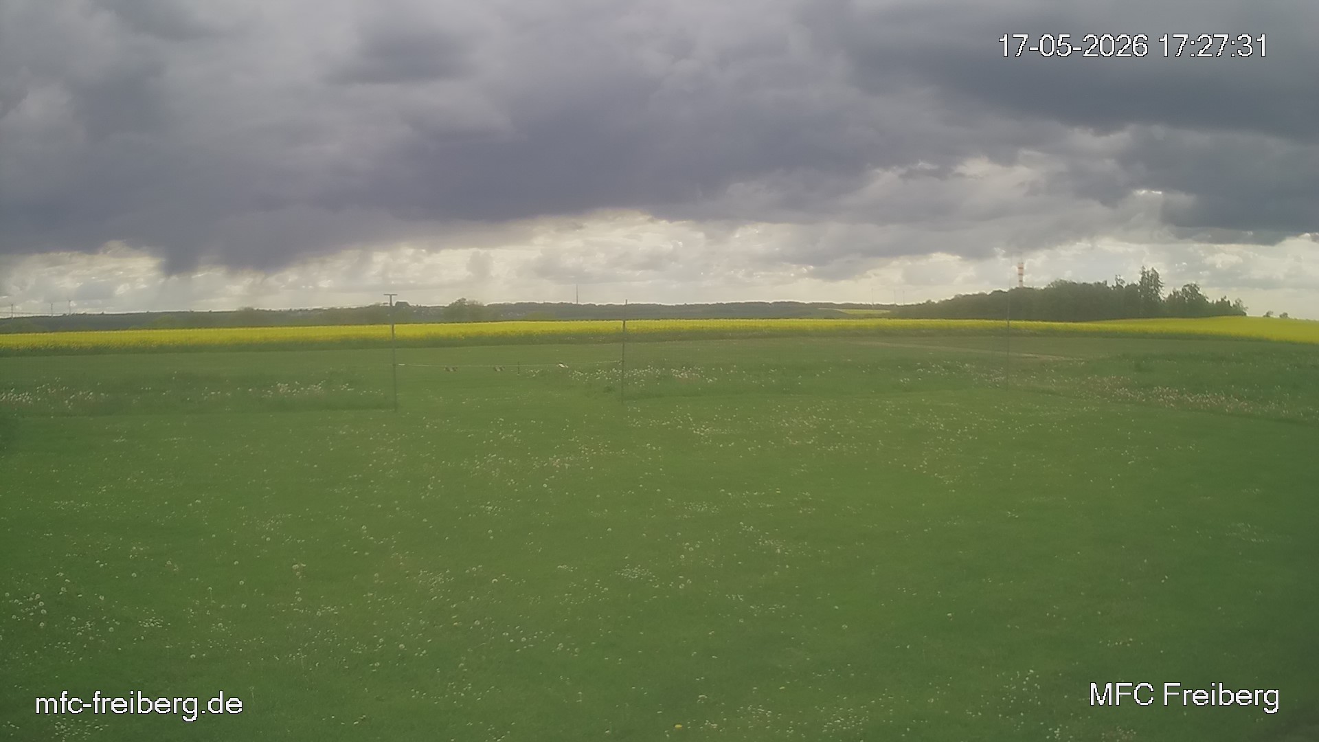 MFC Freiberg Flugplatz Webcam mfc-freiberg-flugplatz-webcam-2026-05-17-17-30.jpg Webcam vom Flugplatz Weissenborn Modellflugsportverein Freiberg