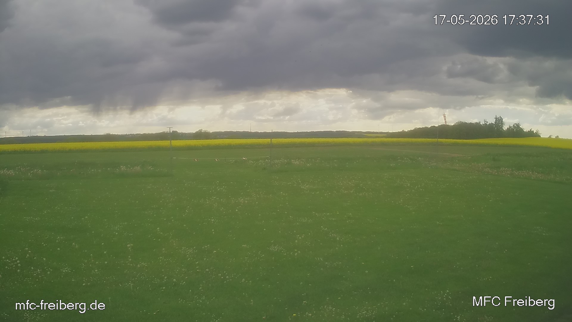 MFC Freiberg Flugplatz Webcam mfc-freiberg-flugplatz-webcam-2026-05-17-17-39.jpg Webcam vom Flugplatz Weissenborn Modellflugsportverein Freiberg
