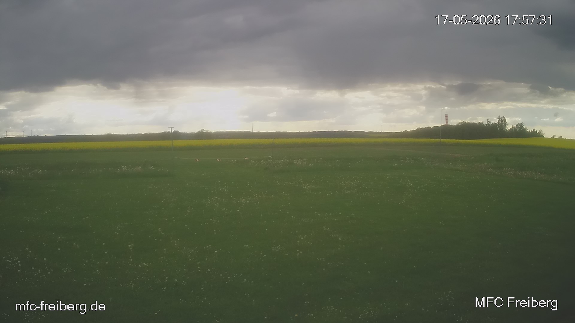 MFC Freiberg Flugplatz Webcam mfc-freiberg-flugplatz-webcam-2026-05-17-18-00.jpg Webcam vom Flugplatz Weissenborn Modellflugsportverein Freiberg