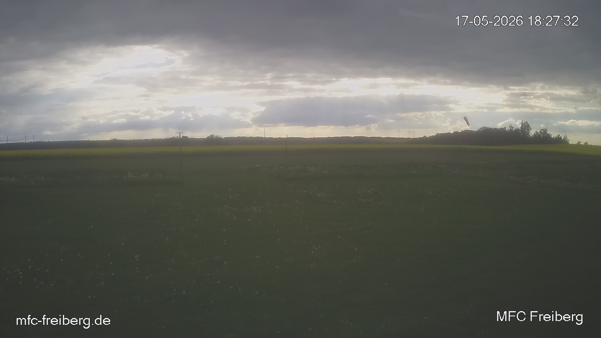 MFC Freiberg Flugplatz Webcam mfc-freiberg-flugplatz-webcam-2026-05-17-18-30.jpg Webcam vom Flugplatz Weissenborn Modellflugsportverein Freiberg