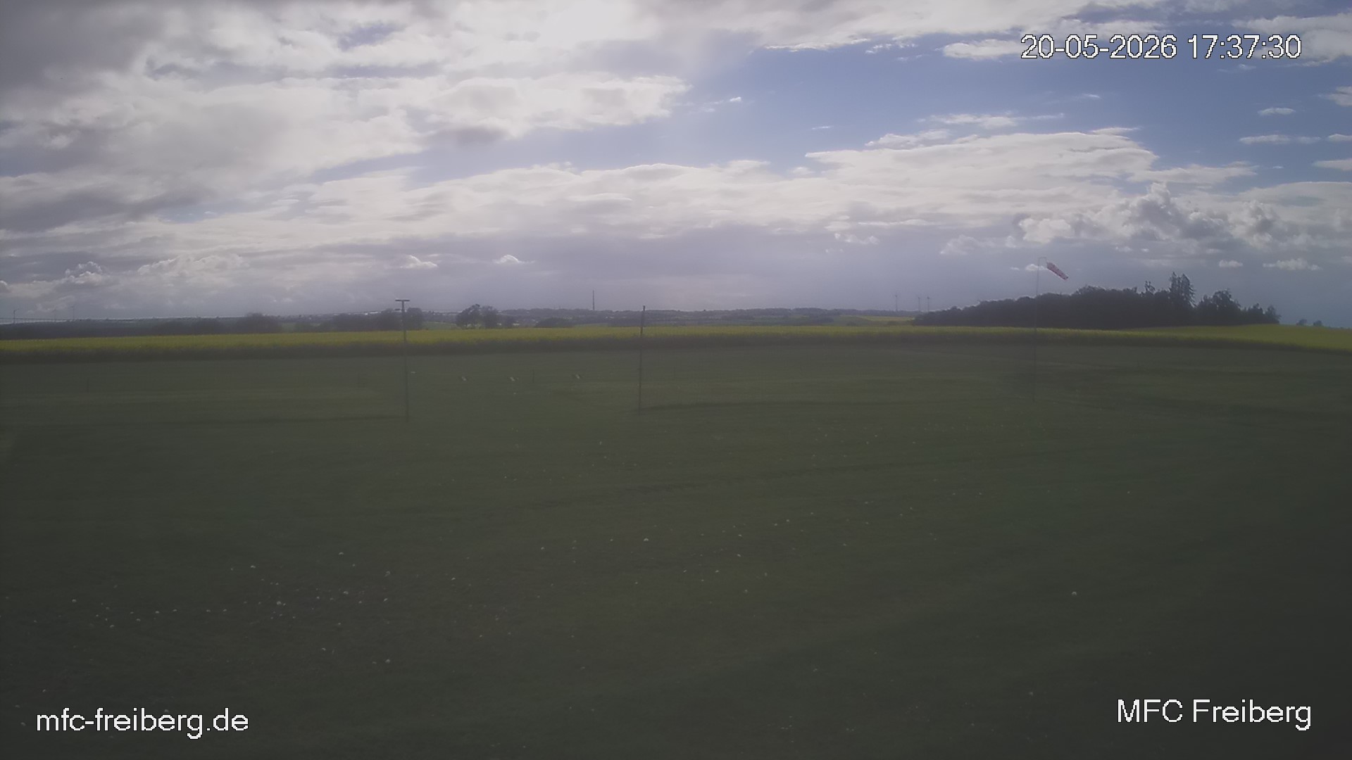 MFC Freiberg Flugplatz Webcam mfc-freiberg-flugplatz-webcam-2026-05-20-17-39.jpg Webcam vom Flugplatz Weissenborn Modellflugsportverein Freiberg