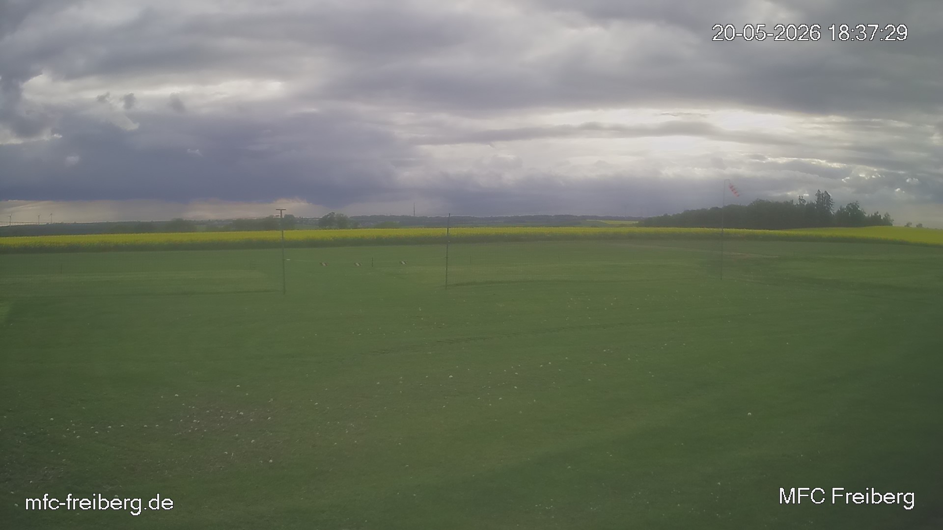 MFC Freiberg Flugplatz Webcam mfc-freiberg-flugplatz-webcam-2026-05-20-18-39.jpg Webcam vom Flugplatz Weissenborn Modellflugsportverein Freiberg