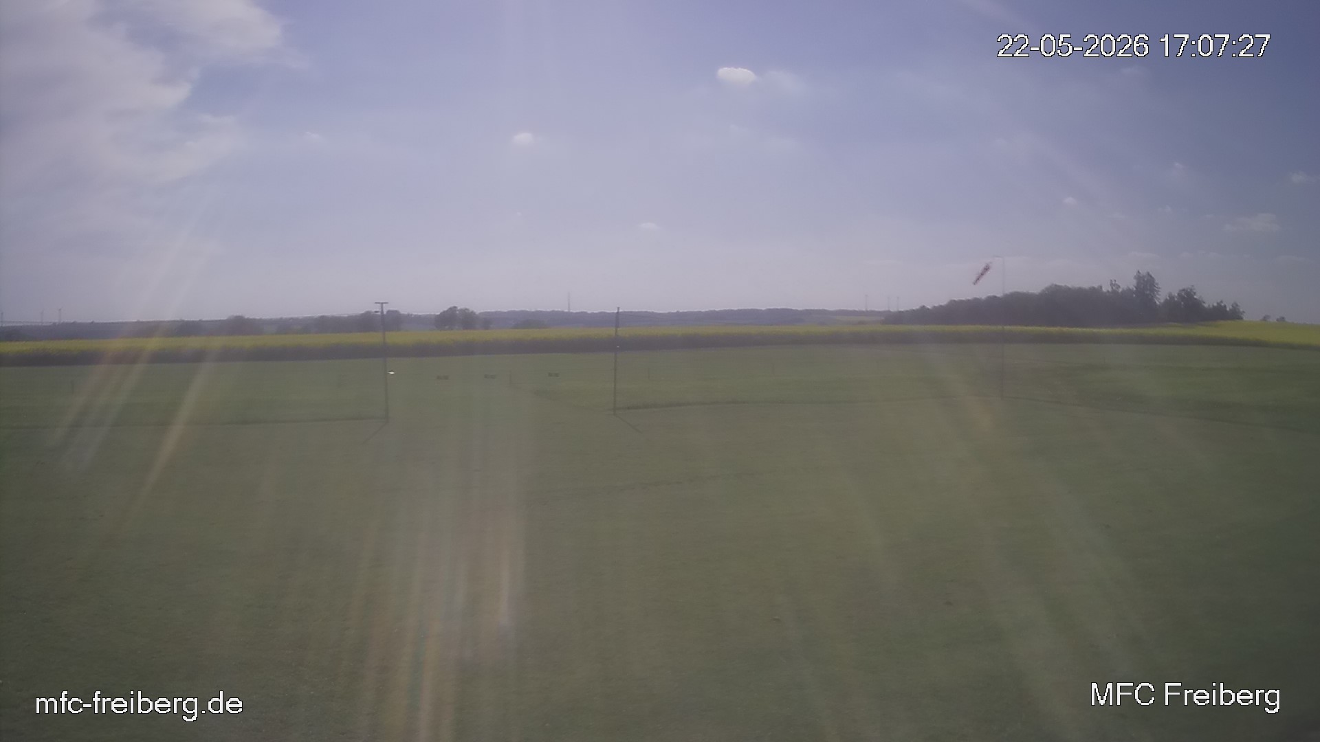 MFC Freiberg Flugplatz Webcam mfc-freiberg-flugplatz-webcam-2026-05-22-17-09.jpg Webcam vom Flugplatz Weissenborn Modellflugsportverein Freiberg