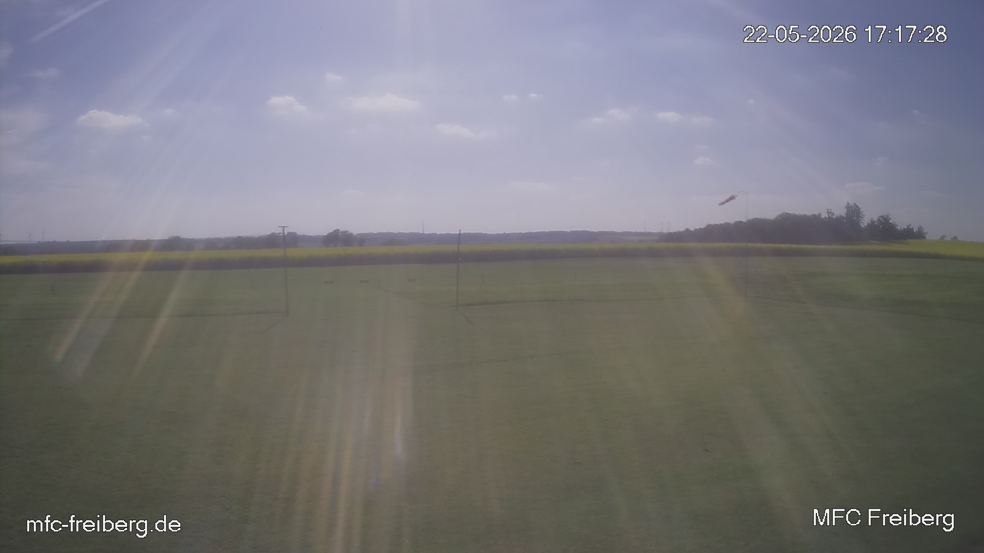MFC Freiberg Flugplatz Webcam mfc-freiberg-flugplatz-webcam-2026-05-22-17-18.jpg Webcam vom Flugplatz Weissenborn Modellflugsportverein Freiberg