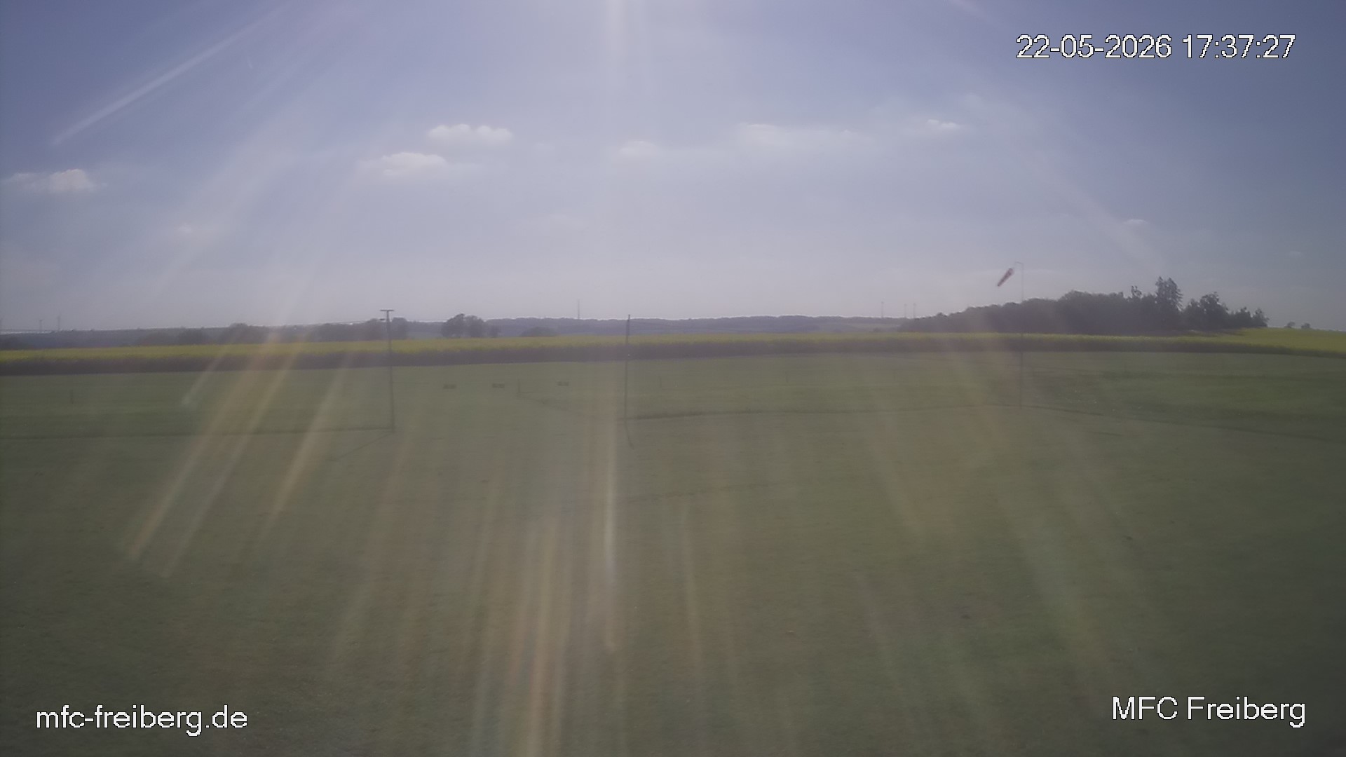 MFC Freiberg Flugplatz Webcam mfc-freiberg-flugplatz-webcam-2026-05-22-17-39.jpg Webcam vom Flugplatz Weissenborn Modellflugsportverein Freiberg