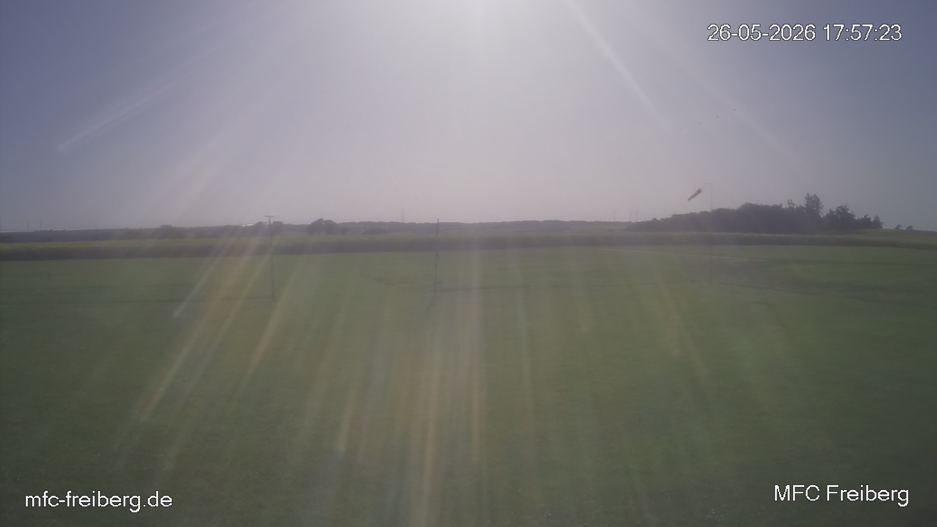 MFC Freiberg Flugplatz Webcam mfc-freiberg-flugplatz-webcam-2026-05-26-18-00.jpg Webcam vom Flugplatz Weissenborn Modellflugsportverein Freiberg