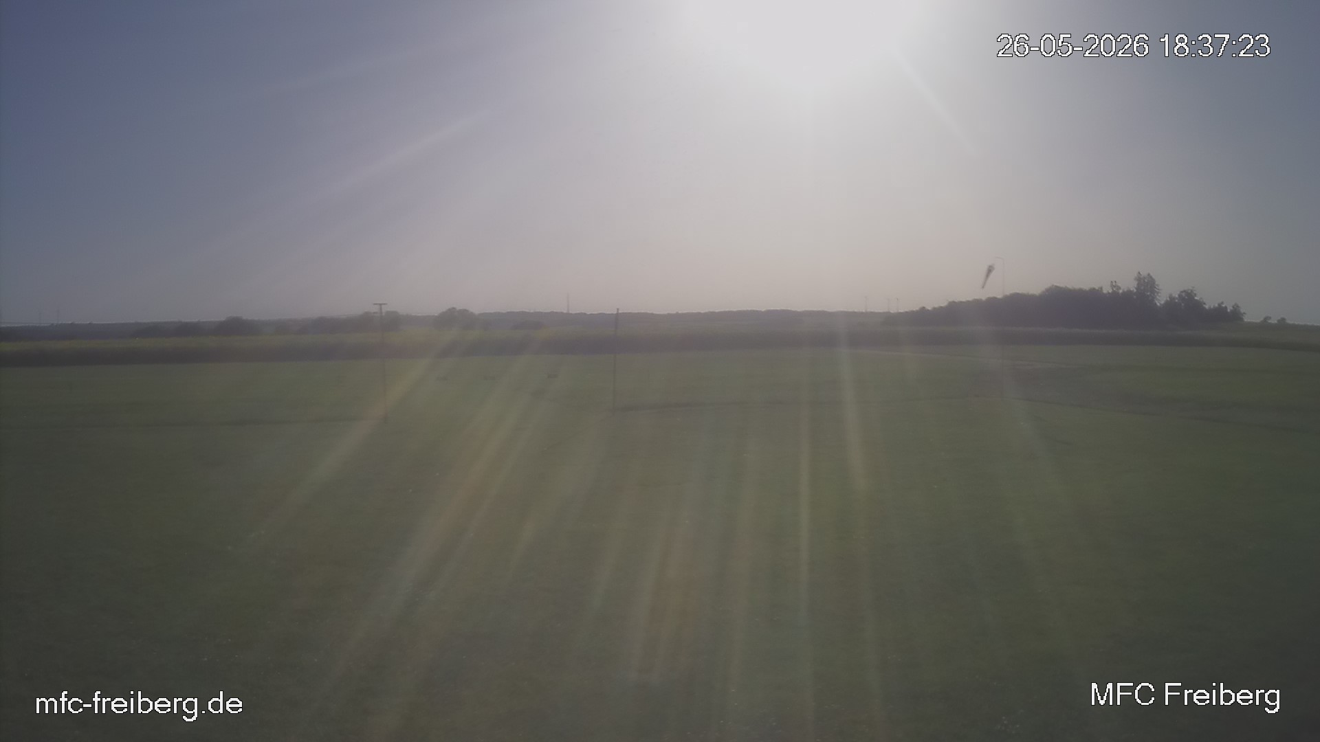 MFC Freiberg Flugplatz Webcam mfc-freiberg-flugplatz-webcam-2026-05-26-18-39.jpg Webcam vom Flugplatz Weissenborn Modellflugsportverein Freiberg