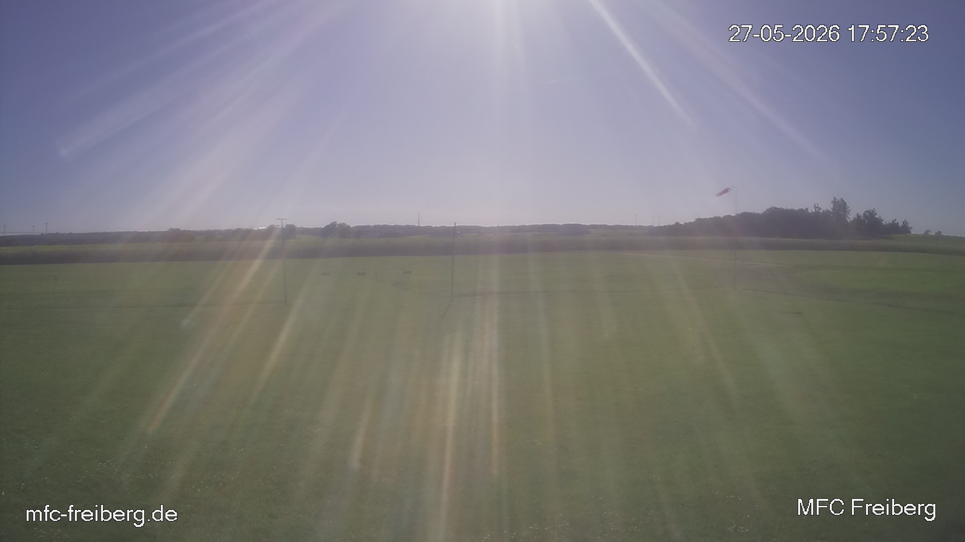 MFC Freiberg Flugplatz Webcam mfc-freiberg-flugplatz-webcam-2026-05-27-18-00.jpg Webcam vom Flugplatz Weissenborn Modellflugsportverein Freiberg