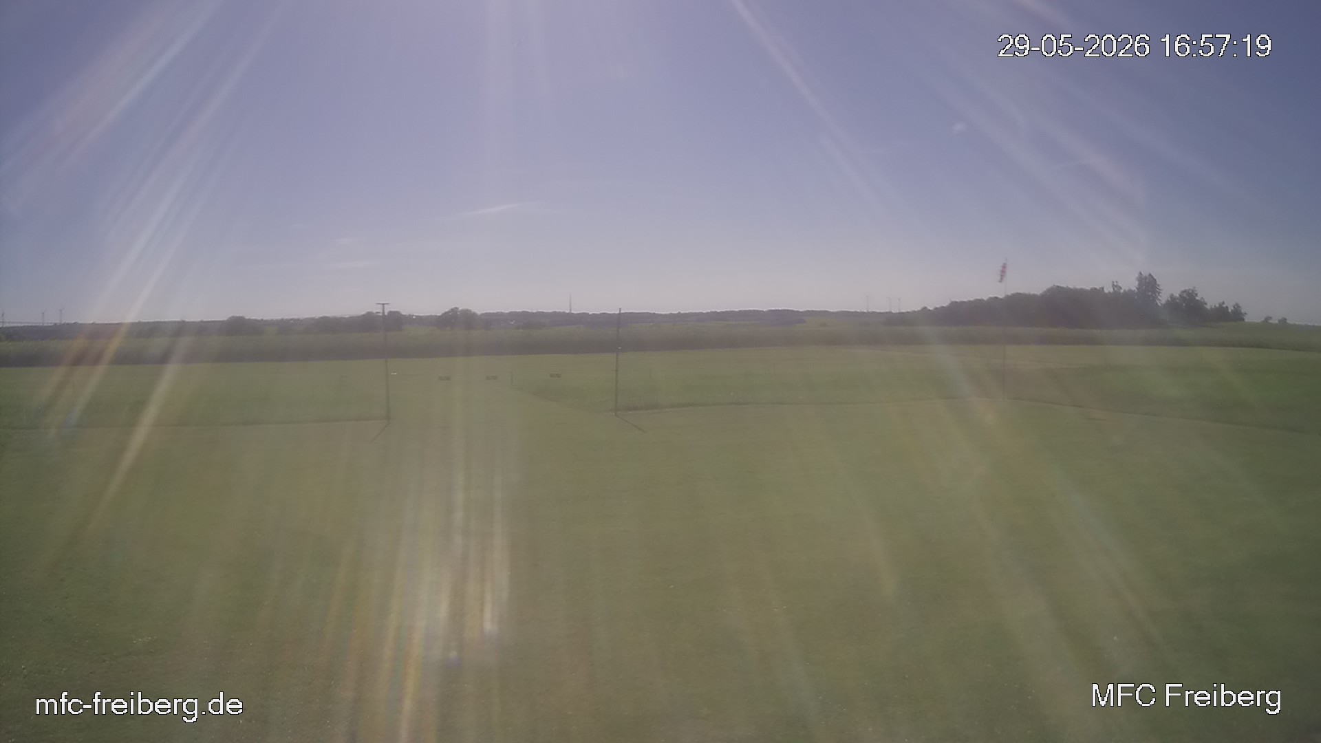 MFC Freiberg Flugplatz Webcam mfc-freiberg-flugplatz-webcam-2026-05-29-17-00.jpg Webcam vom Flugplatz Weissenborn Modellflugsportverein Freiberg