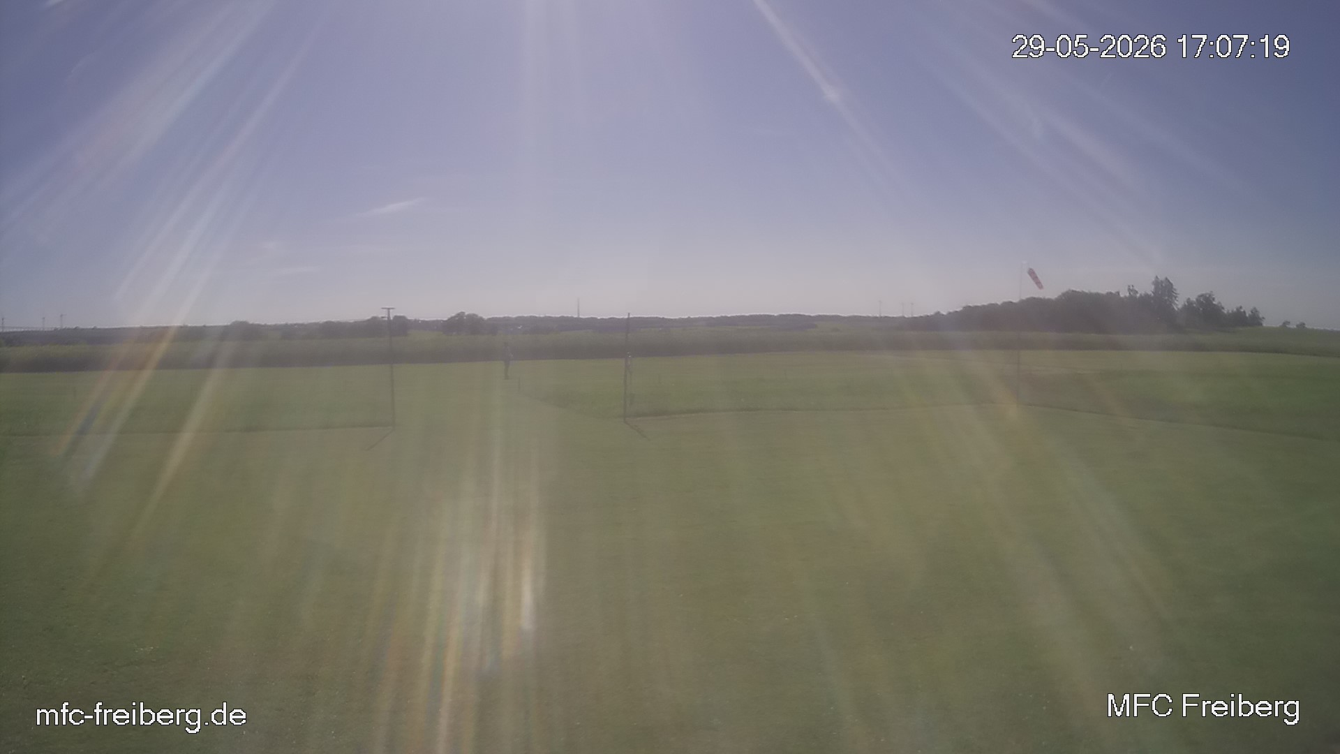 MFC Freiberg Flugplatz Webcam mfc-freiberg-flugplatz-webcam-2026-05-29-17-09.jpg Webcam vom Flugplatz Weissenborn Modellflugsportverein Freiberg