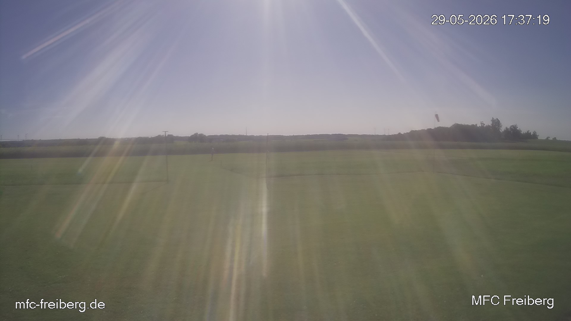 MFC Freiberg Flugplatz Webcam mfc-freiberg-flugplatz-webcam-2026-05-29-17-39.jpg Webcam vom Flugplatz Weissenborn Modellflugsportverein Freiberg