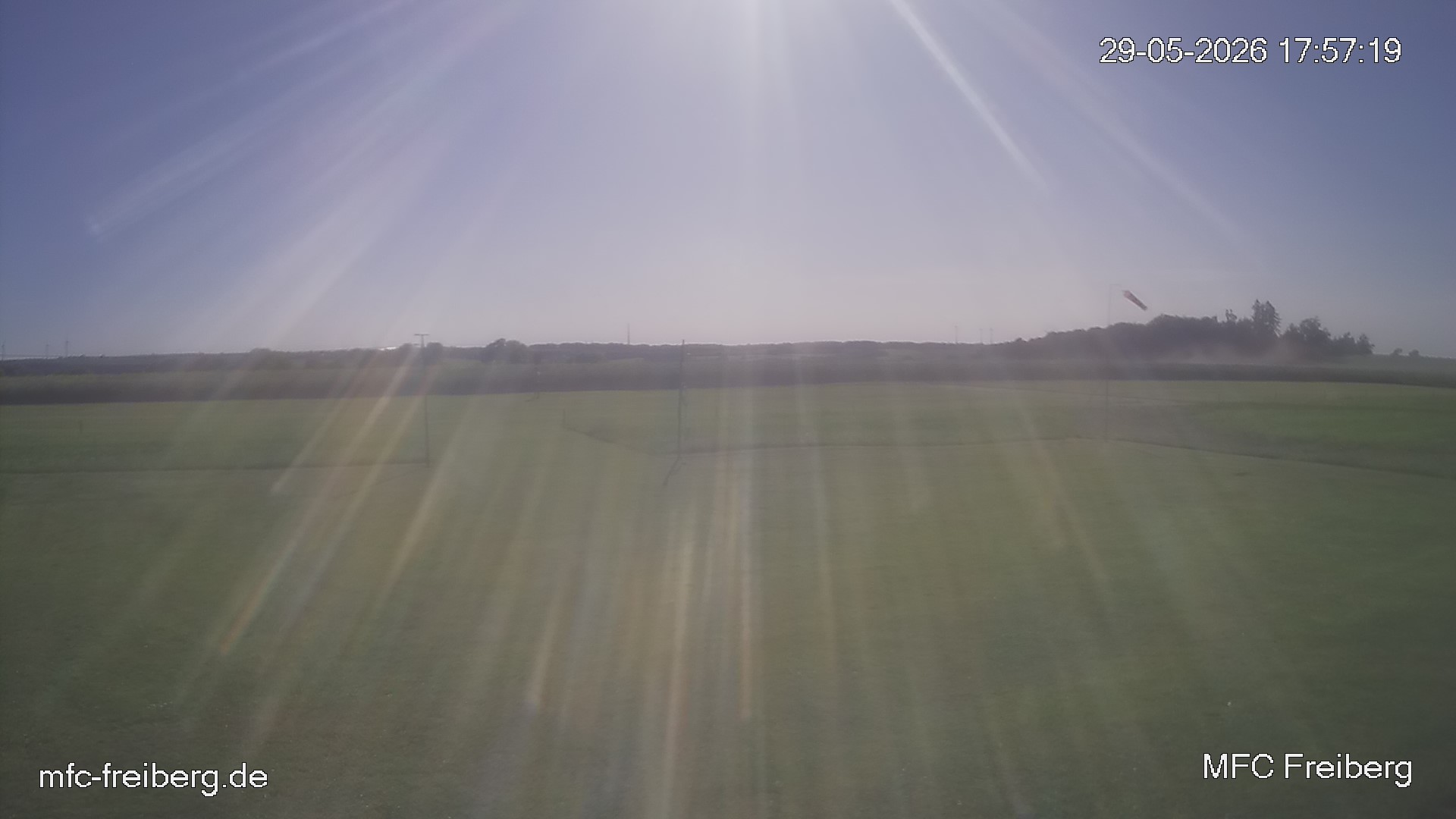 MFC Freiberg Flugplatz Webcam mfc-freiberg-flugplatz-webcam-2026-05-29-18-00.jpg Webcam vom Flugplatz Weissenborn Modellflugsportverein Freiberg