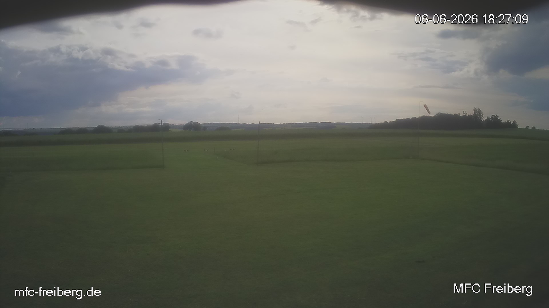 MFC Freiberg Flugplatz Webcam mfc-freiberg-flugplatz-webcam-2026-06-06-18-30.jpg Webcam vom Flugplatz Weissenborn Modellflugsportverein Freiberg
