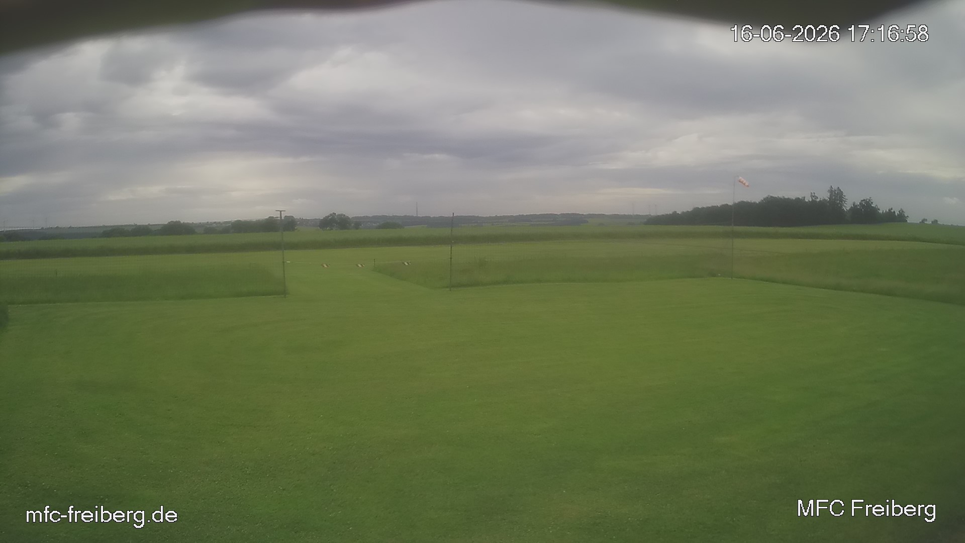 MFC Freiberg Flugplatz Webcam mfc-freiberg-flugplatz-webcam-2026-06-16-17-18.jpg Webcam vom Flugplatz Weissenborn Modellflugsportverein Freiberg