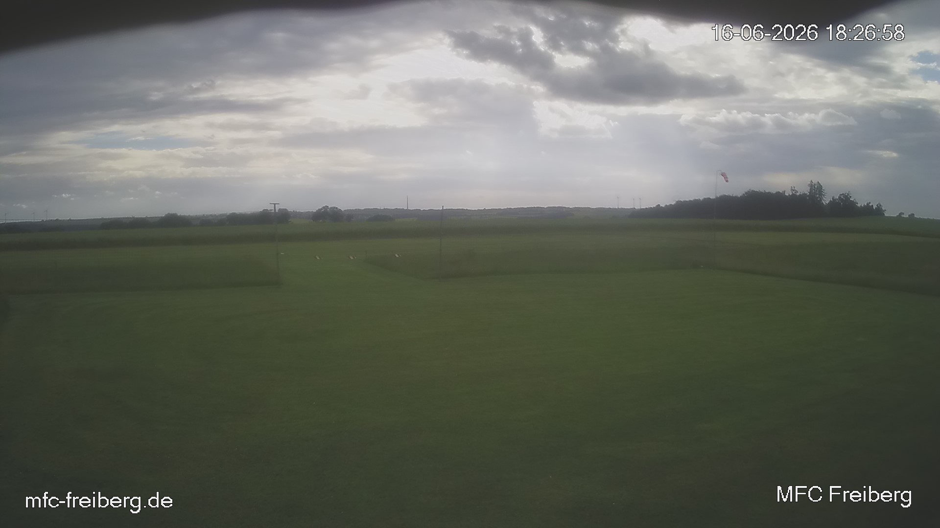 MFC Freiberg Flugplatz Webcam mfc-freiberg-flugplatz-webcam-2026-06-16-18-27.jpg Webcam vom Flugplatz Weissenborn Modellflugsportverein Freiberg