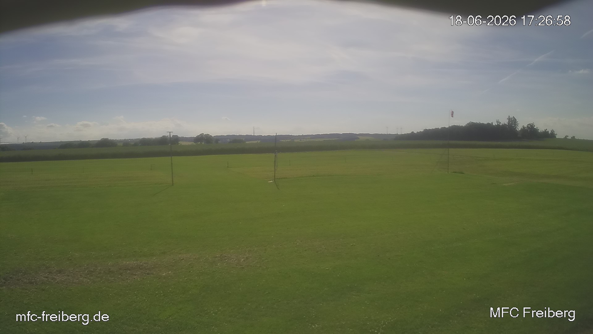 MFC Freiberg Flugplatz Webcam mfc-freiberg-flugplatz-webcam-2026-06-18-17-27.jpg Webcam vom Flugplatz Weissenborn Modellflugsportverein Freiberg