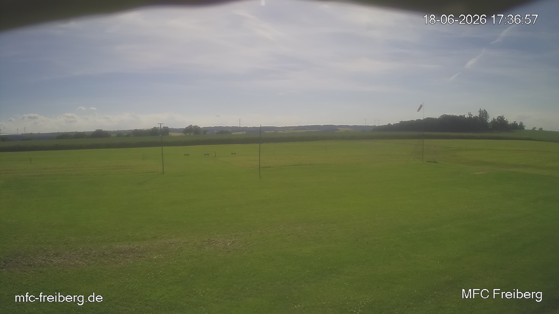 MFC Freiberg Flugplatz Webcam mfc-freiberg-flugplatz-webcam-2026-06-18-17-39.jpg Webcam vom Flugplatz Weissenborn Modellflugsportverein Freiberg