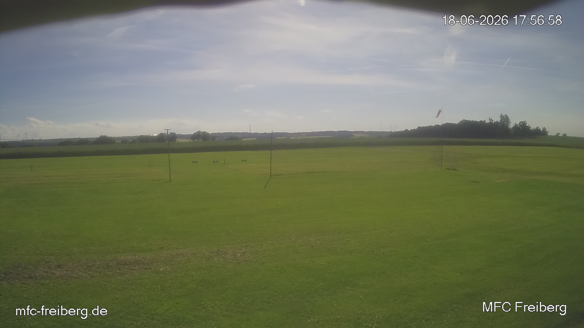 MFC Freiberg Flugplatz Webcam mfc-freiberg-flugplatz-webcam-2026-06-18-17-57.jpg Webcam vom Flugplatz Weissenborn Modellflugsportverein Freiberg