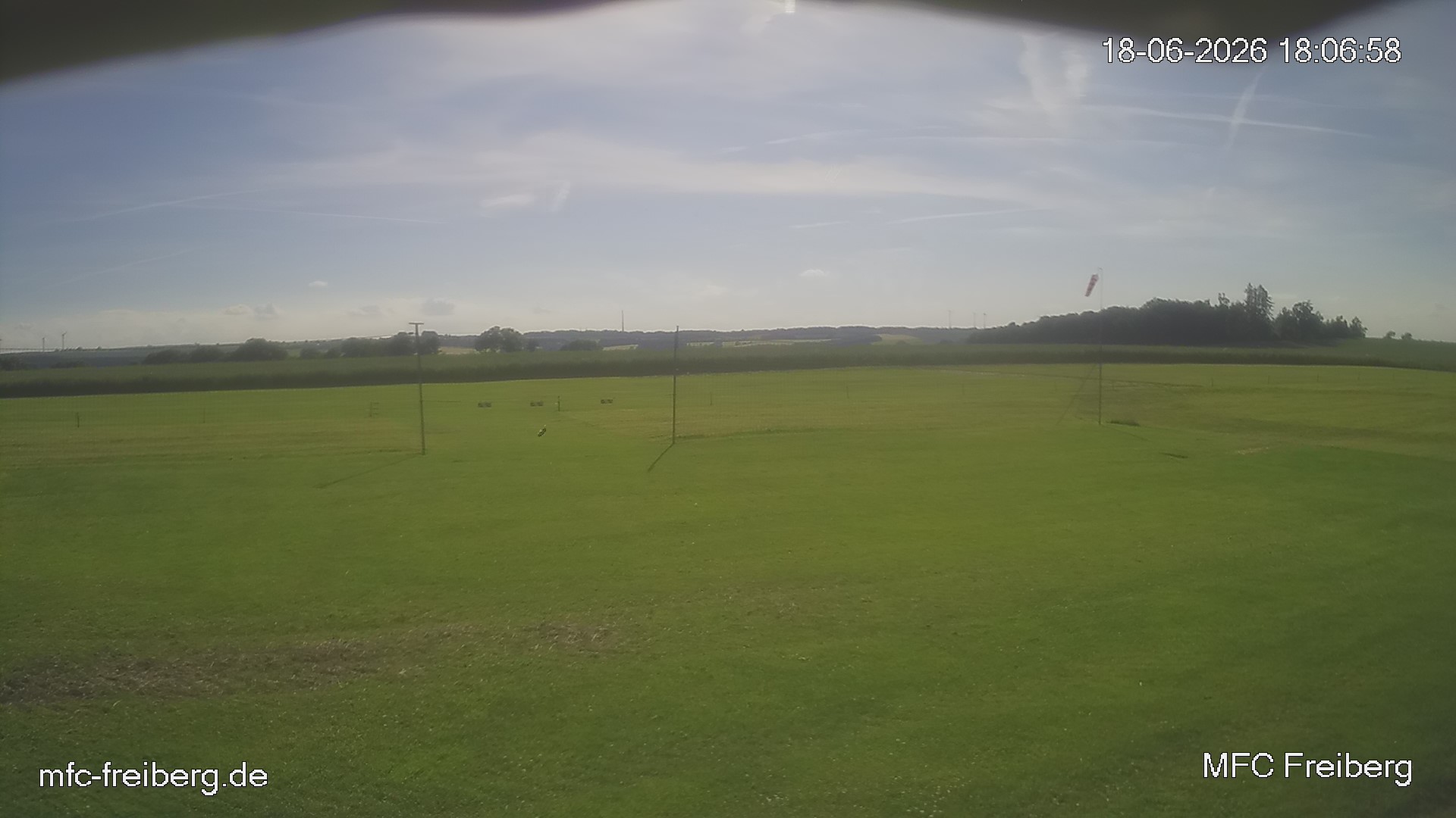 MFC Freiberg Flugplatz Webcam mfc-freiberg-flugplatz-webcam-2026-06-18-18-09.jpg Webcam vom Flugplatz Weissenborn Modellflugsportverein Freiberg