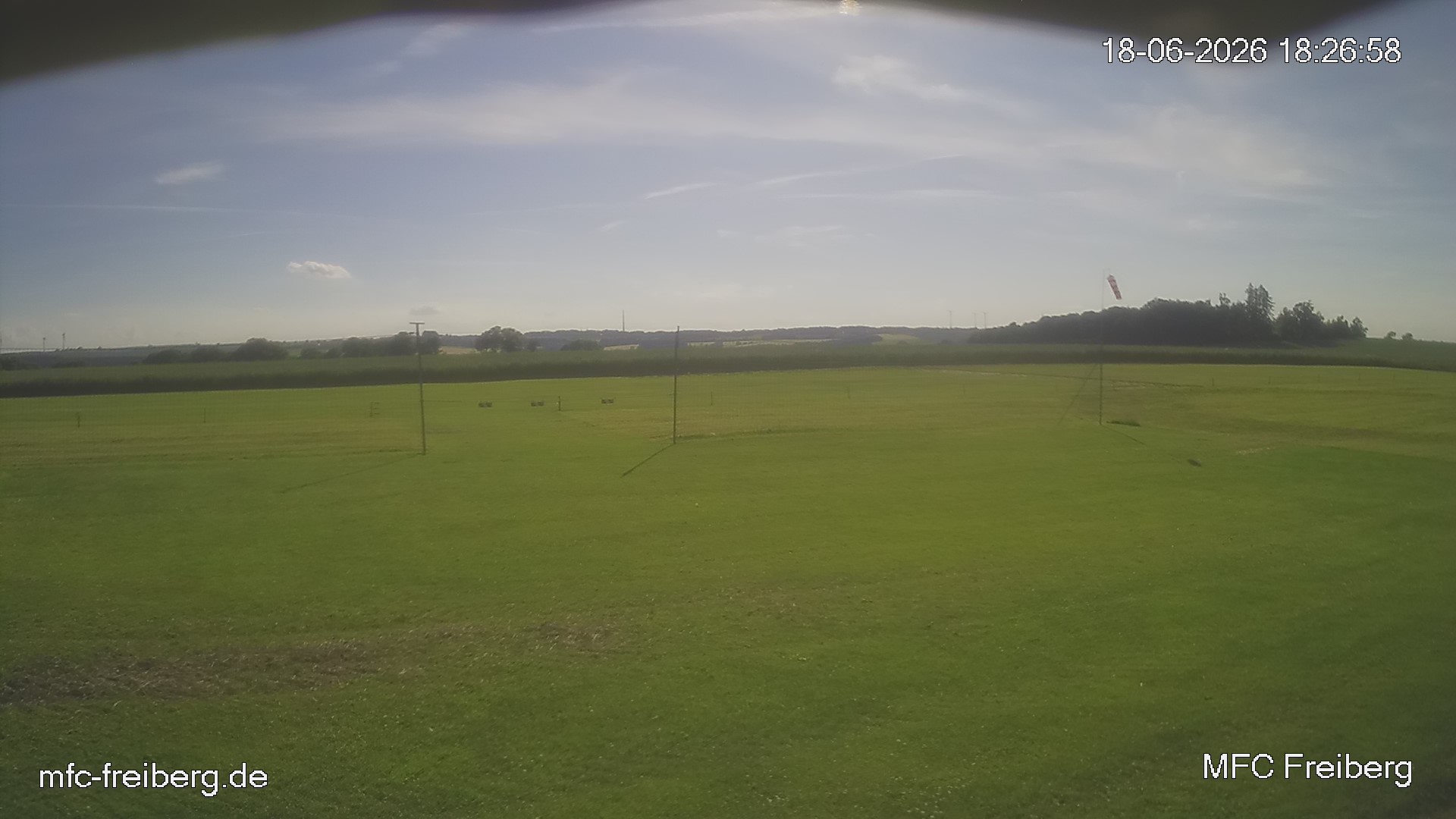 MFC Freiberg Flugplatz Webcam mfc-freiberg-flugplatz-webcam-2026-06-18-18-27.jpg Webcam vom Flugplatz Weissenborn Modellflugsportverein Freiberg