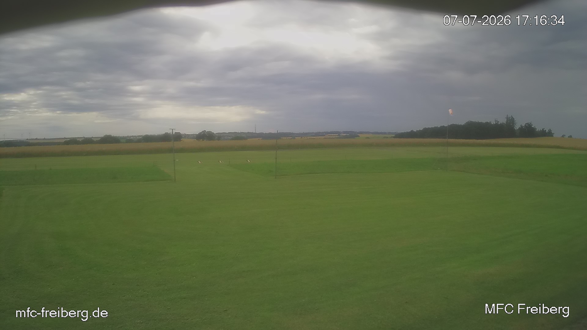 MFC Freiberg Flugplatz Webcam mfc-freiberg-flugplatz-webcam-2026-07-07-17-18.jpg Webcam vom Flugplatz Weissenborn Modellflugsportverein Freiberg