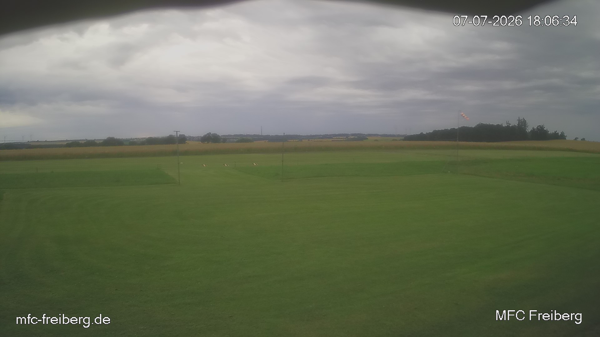 MFC Freiberg Flugplatz Webcam mfc-freiberg-flugplatz-webcam-2026-07-07-18-09.jpg Webcam vom Flugplatz Weissenborn Modellflugsportverein Freiberg