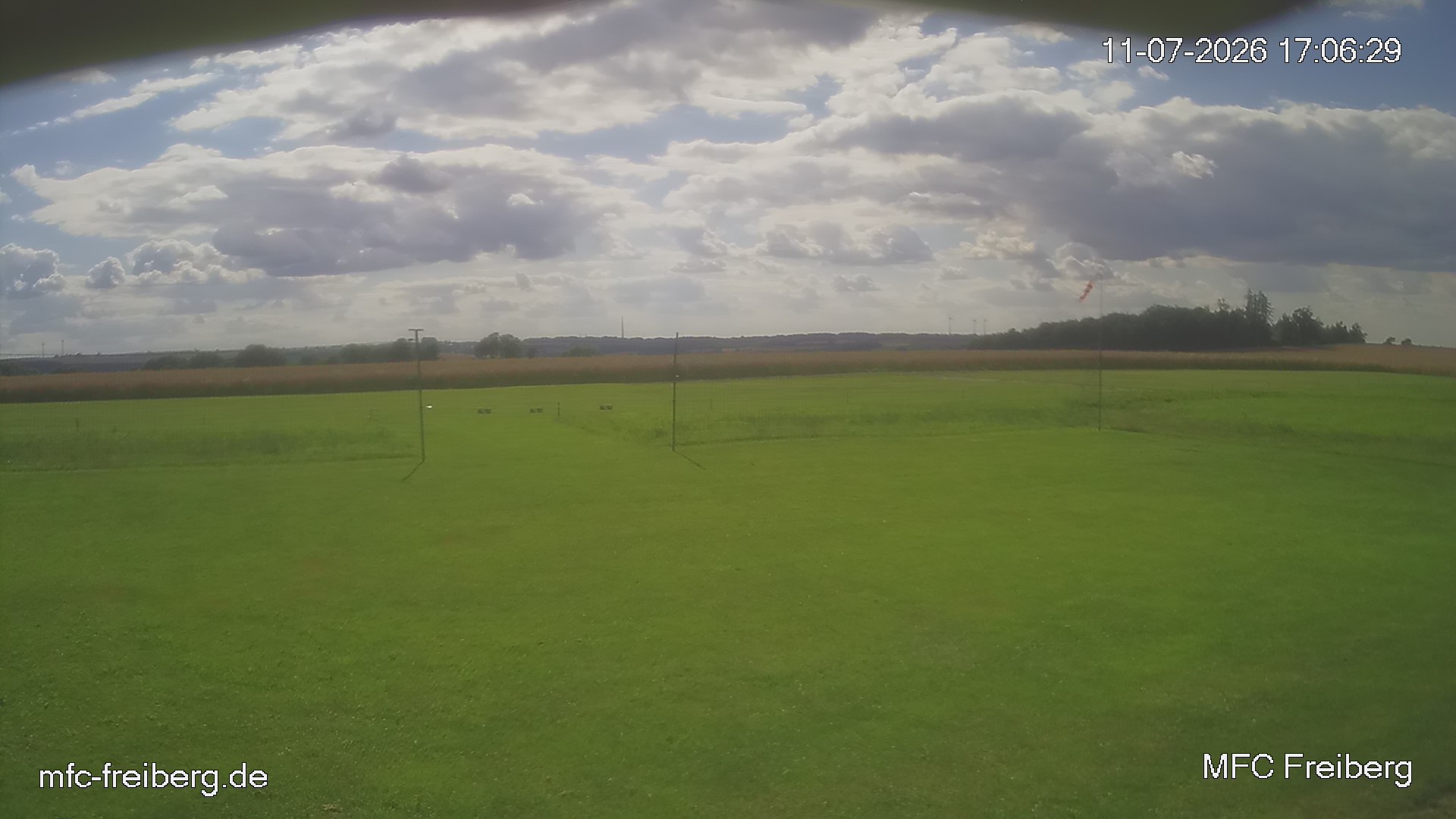 MFC Freiberg Flugplatz Webcam mfc-freiberg-flugplatz-webcam-2026-07-11-17-09.jpg Webcam vom Flugplatz Weissenborn Modellflugsportverein Freiberg