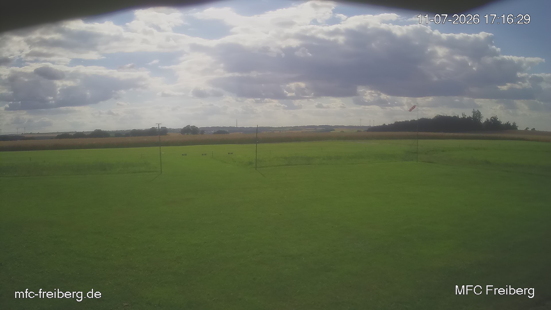 MFC Freiberg Flugplatz Webcam mfc-freiberg-flugplatz-webcam-2026-07-11-17-18.jpg Webcam vom Flugplatz Weissenborn Modellflugsportverein Freiberg