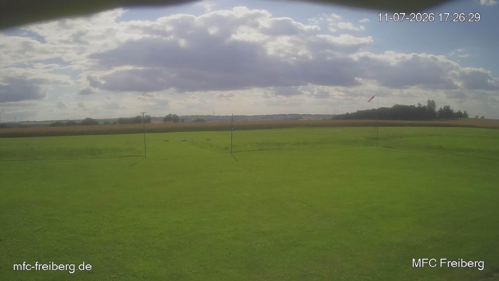 MFC Freiberg Flugplatz Webcam mfc-freiberg-flugplatz-webcam-2026-07-11-17-27.jpg Webcam vom Flugplatz Weissenborn Modellflugsportverein Freiberg
