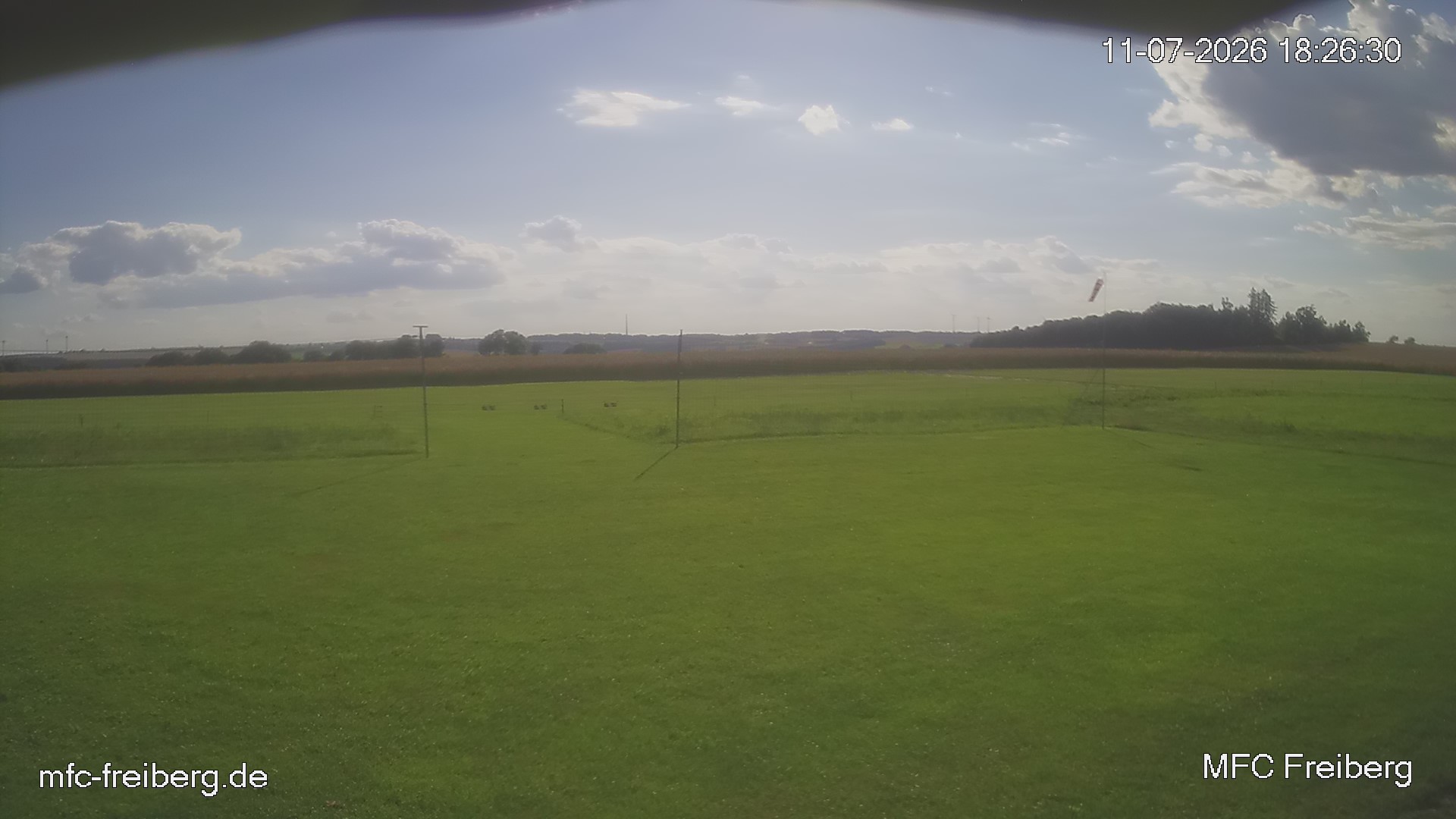 MFC Freiberg Flugplatz Webcam mfc-freiberg-flugplatz-webcam-2026-07-11-18-27.jpg Webcam vom Flugplatz Weissenborn Modellflugsportverein Freiberg