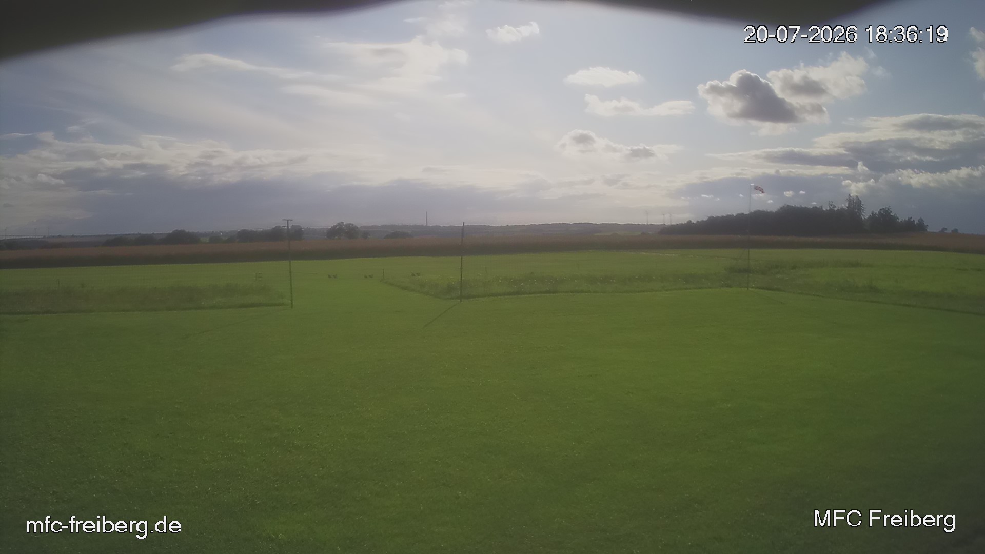 MFC Freiberg Flugplatz Webcam mfc-freiberg-flugplatz-webcam-2026-07-20-18-39.jpg Webcam vom Flugplatz Weissenborn Modellflugsportverein Freiberg