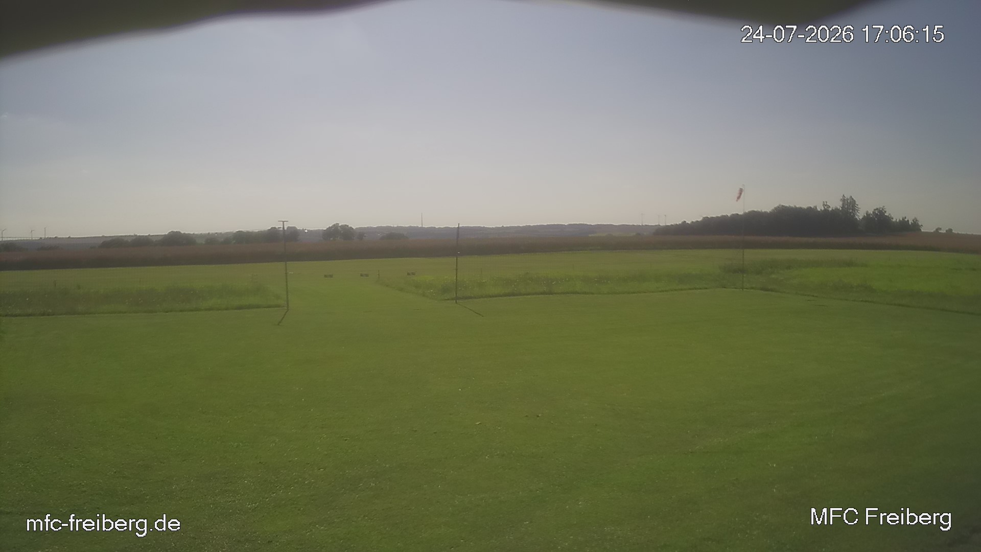 MFC Freiberg Flugplatz Webcam mfc-freiberg-flugplatz-webcam-2026-07-24-17-09.jpg Webcam vom Flugplatz Weissenborn Modellflugsportverein Freiberg