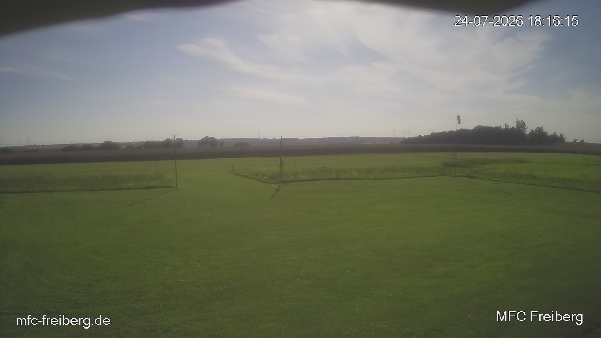 MFC Freiberg Flugplatz Webcam mfc-freiberg-flugplatz-webcam-2026-07-24-18-18.jpg Webcam vom Flugplatz Weissenborn Modellflugsportverein Freiberg
