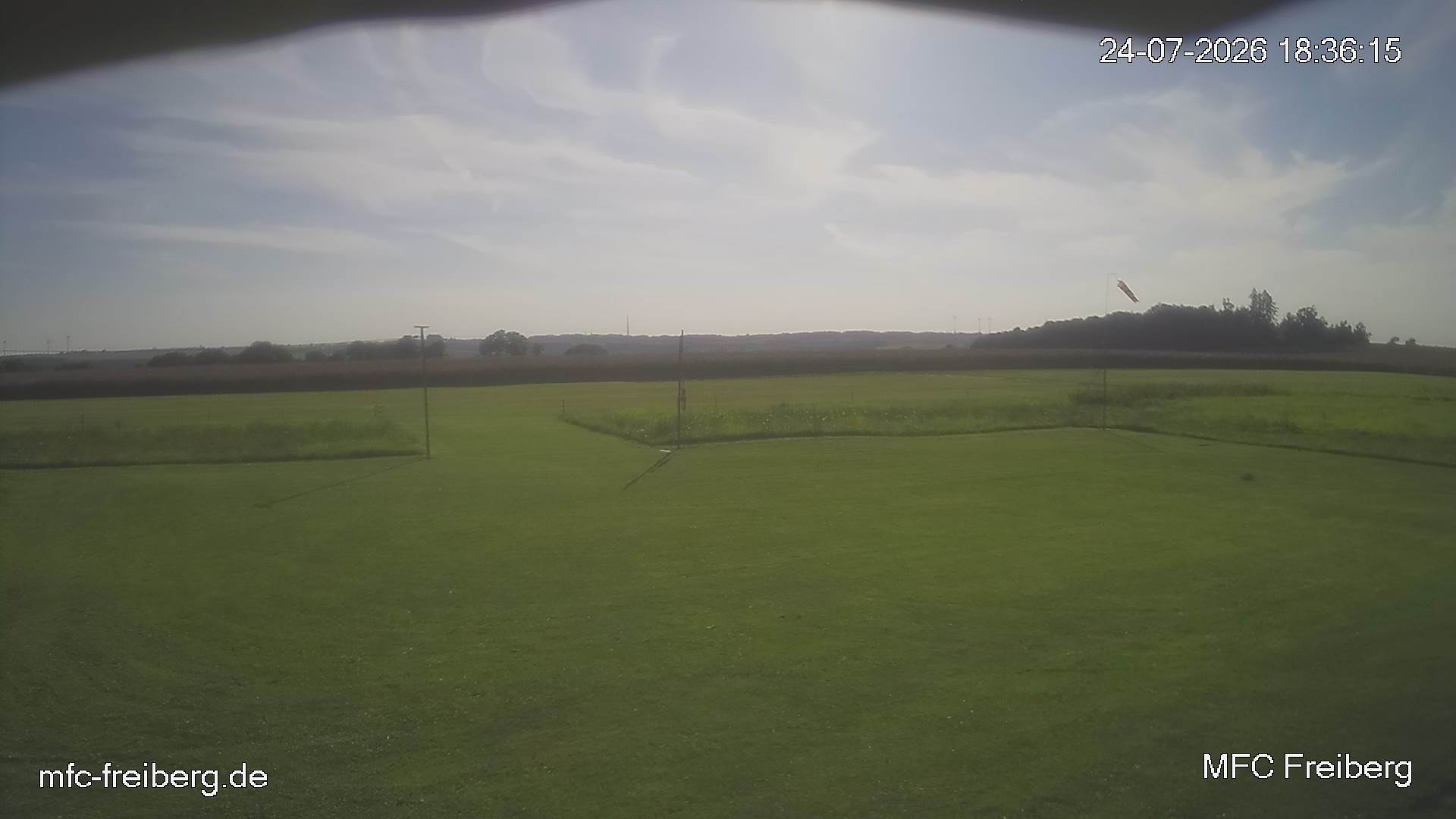 MFC Freiberg Flugplatz Webcam mfc-freiberg-flugplatz-webcam-2026-07-24-18-39.jpg Webcam vom Flugplatz Weissenborn Modellflugsportverein Freiberg