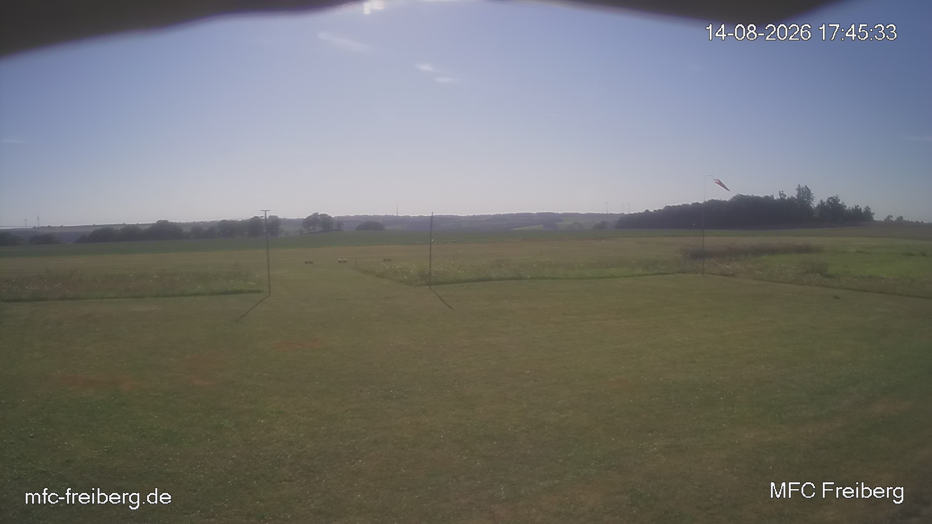 MFC Freiberg Flugplatz Webcam mfc-freiberg-flugplatz-webcam-2026-08-14-17-48.jpg Webcam vom Flugplatz Weissenborn Modellflugsportverein Freiberg