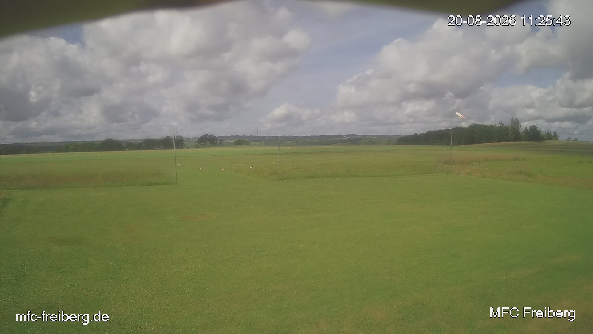 MFC Freiberg Flugplatz Webcam mfc-freiberg-flugplatz-webcam-2026-08-20-11-27.jpg Webcam vom Flugplatz Weissenborn Modellflugsportverein Freiberg