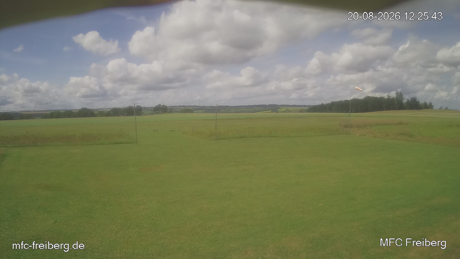 MFC Freiberg Flugplatz Webcam mfc-freiberg-flugplatz-webcam-2026-08-20-12-27.jpg Webcam vom Flugplatz Weissenborn Modellflugsportverein Freiberg