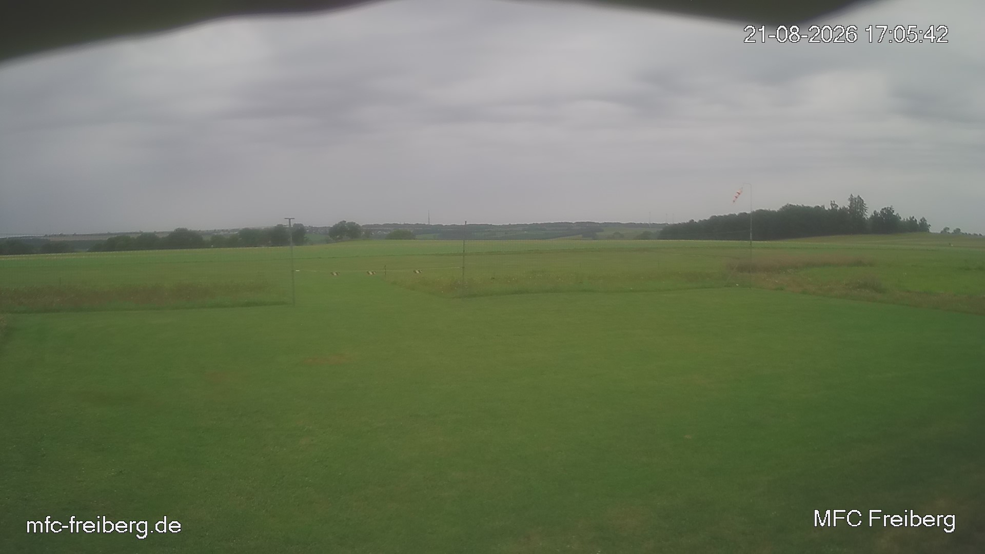 MFC Freiberg Flugplatz Webcam mfc-freiberg-flugplatz-webcam-2026-08-21-17-06.jpg Webcam vom Flugplatz Weissenborn Modellflugsportverein Freiberg