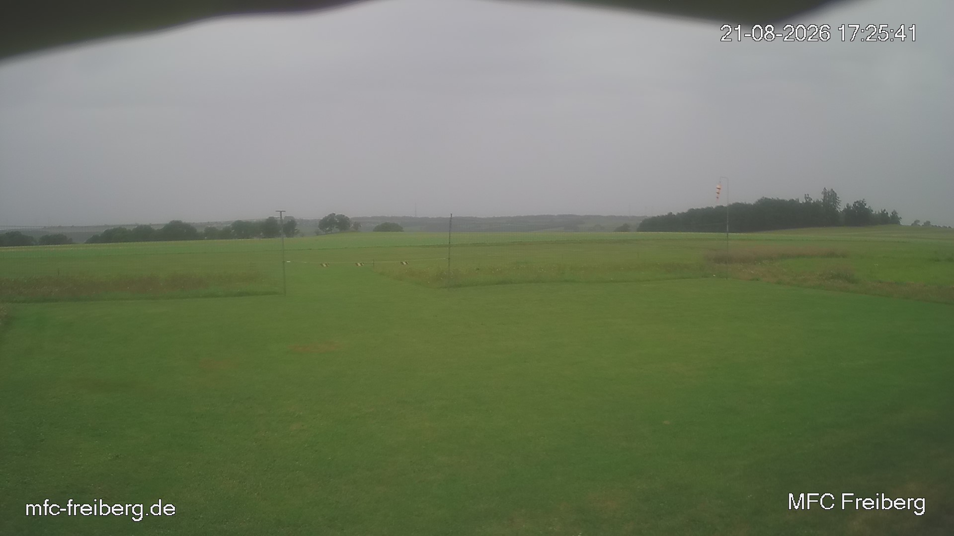 MFC Freiberg Flugplatz Webcam mfc-freiberg-flugplatz-webcam-2026-08-21-17-27.jpg Webcam vom Flugplatz Weissenborn Modellflugsportverein Freiberg