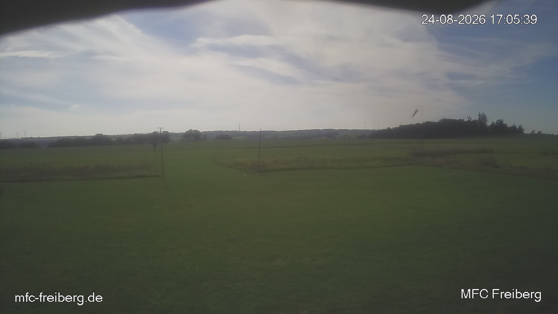 MFC Freiberg Flugplatz Webcam mfc-freiberg-flugplatz-webcam-2026-08-24-17-06.jpg Webcam vom Flugplatz Weissenborn Modellflugsportverein Freiberg