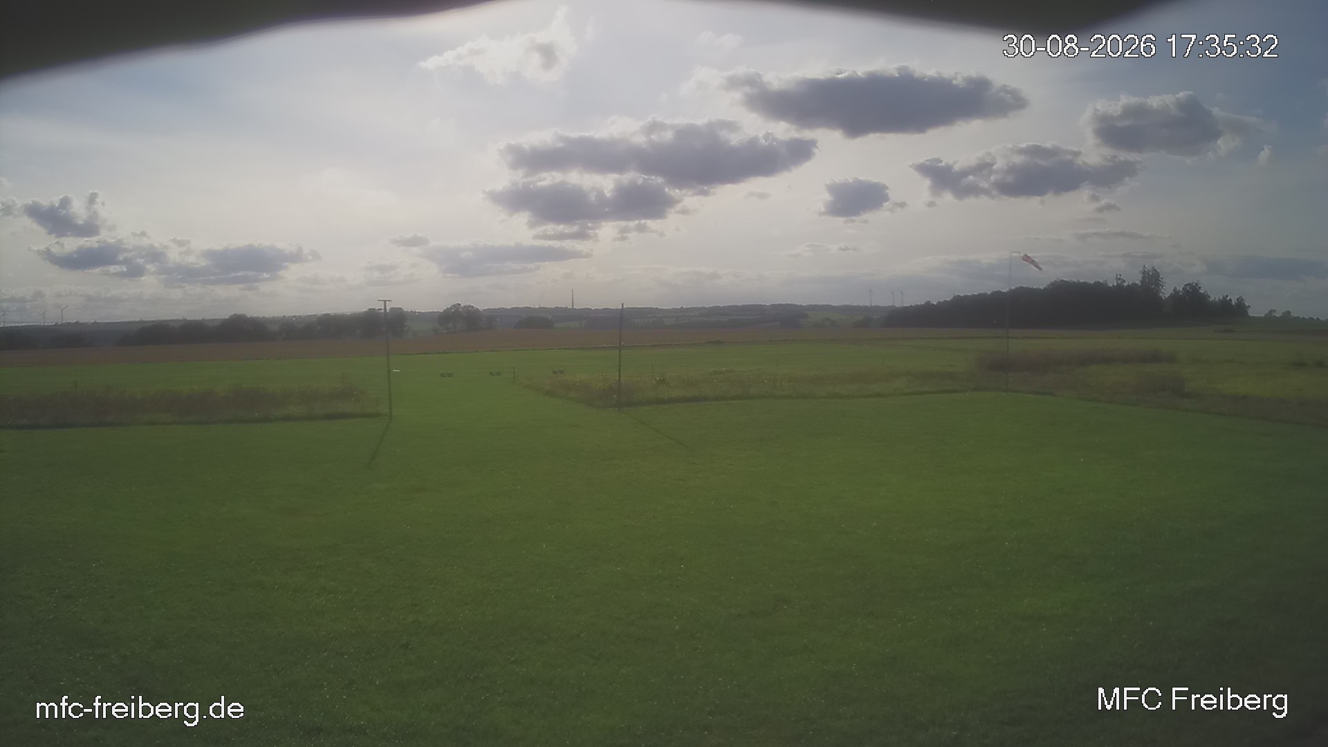 MFC Freiberg Flugplatz Webcam mfc-freiberg-flugplatz-webcam-2026-08-30-17-36.jpg Webcam vom Flugplatz Weissenborn Modellflugsportverein Freiberg