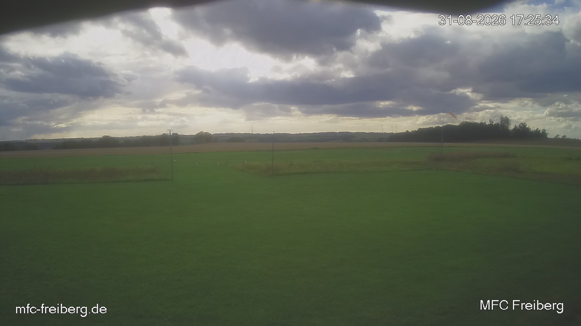MFC Freiberg Flugplatz Webcam mfc-freiberg-flugplatz-webcam-2026-08-31-17-27.jpg Webcam vom Flugplatz Weissenborn Modellflugsportverein Freiberg